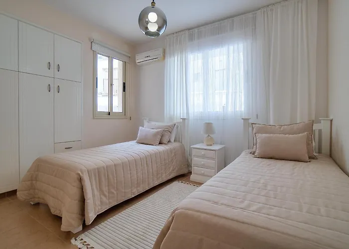 Royal Seacrest F G6 * Paphos